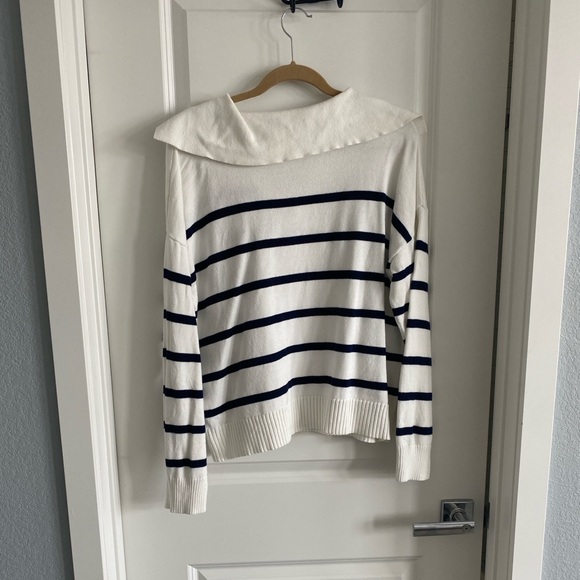 Striped collar sweater - Picture 4 of 4